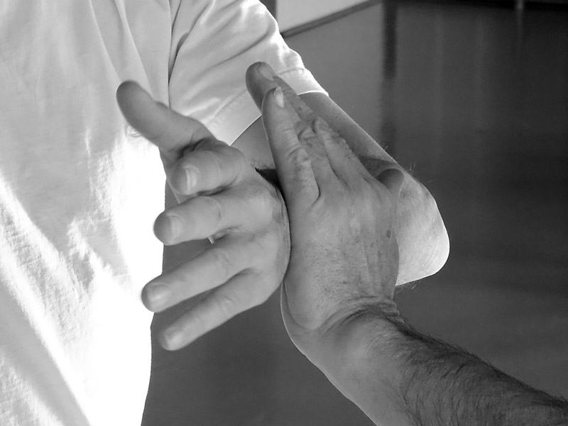 Partnerübungen beim Taiji Quan – klebende Hände